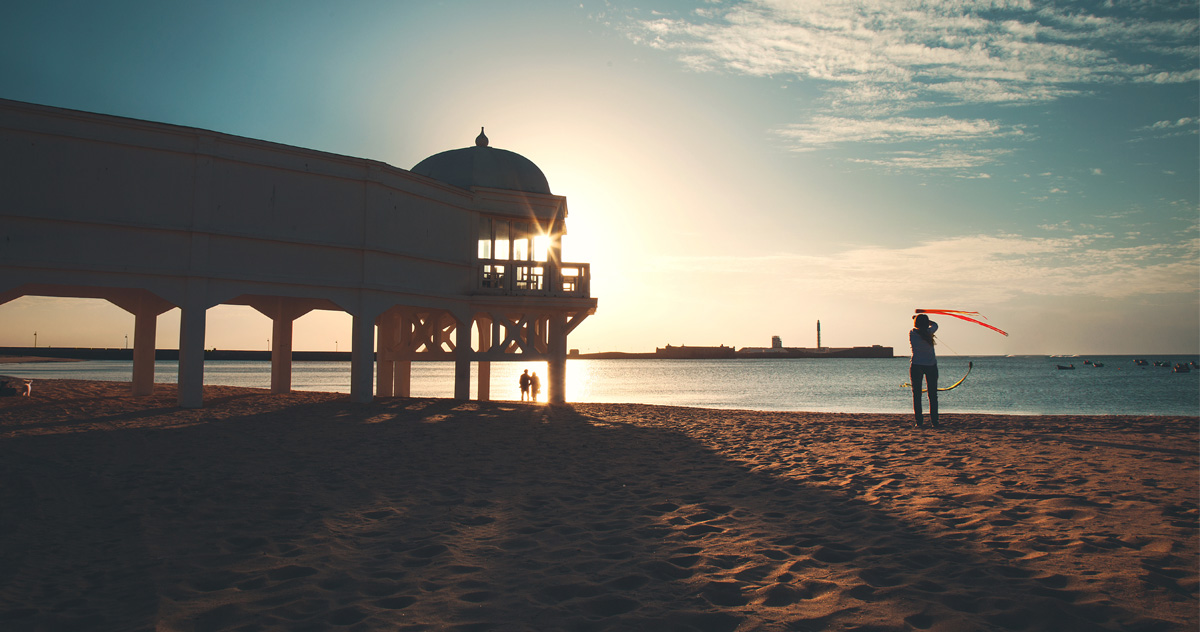 Cádiz a golpe de olas y playa