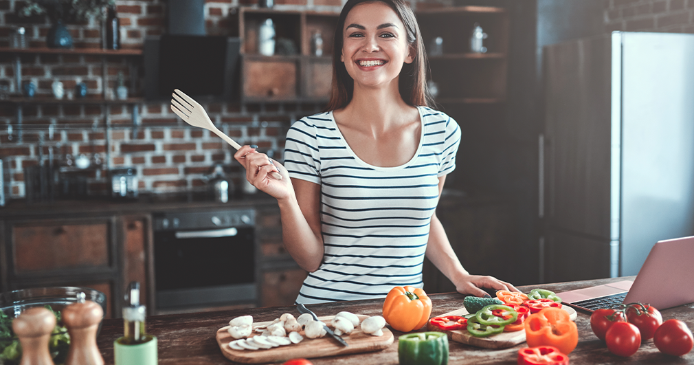 LAS RECETAS CASERAS MÁS SALUDABLES Y FÁCILES DE ELABORAR PARA COMER EN VERANO