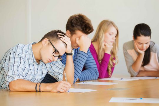 Controlar los nervios durante un examen: estrategias clave para universitarios 